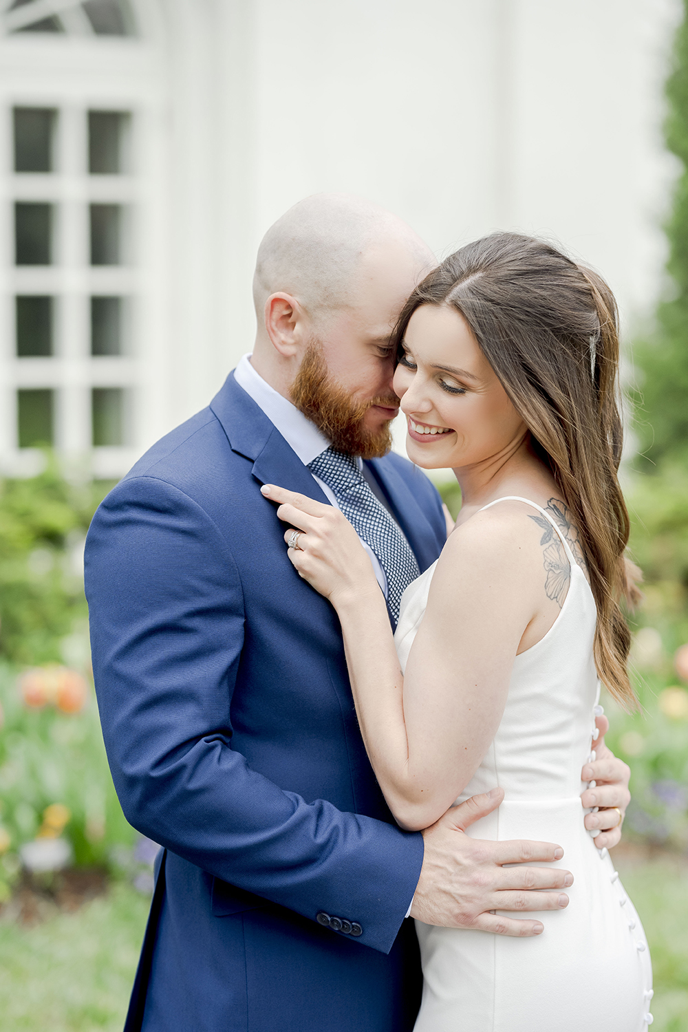 A Romantic Spring Elopement at Newfields In Indianapolis Indiana
